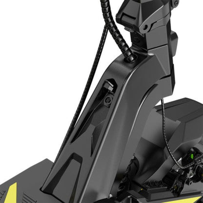 Vue latérale du renforcement du chassis de la trottinette électrique OOTD SR1 avec plateforme large E-VELO
