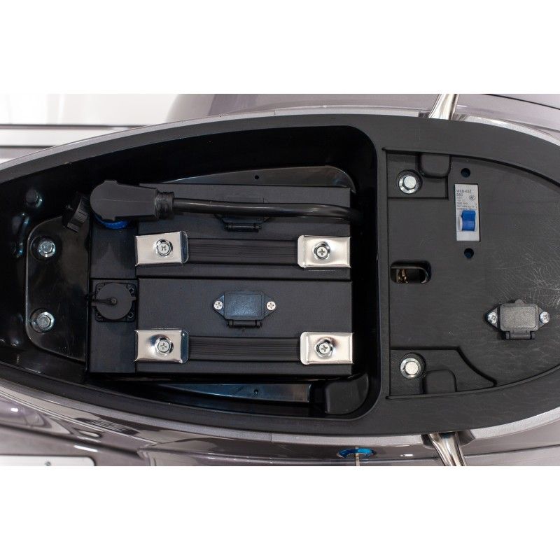 Batterie du Scooter électrique rétro style Vespa 1200W – 60V 20Ah – 45 km/h