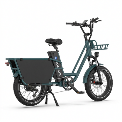 Vélo cargo KOOLUX en vue de trois quarts sur fond blanc