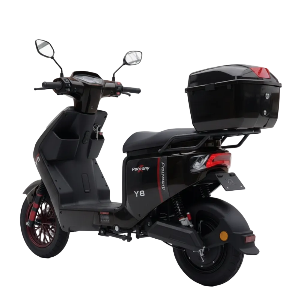 Scooter électrique VESLA Y8 PRO noir 500W 48V, moteur brushless, couple 105 Nm, vitesse 50 km/h, batterie lithium 60Ah, autonomie 80–120 km, freins à disque AV/AR, châssis renforcé, porte-bagages vue arrière gauche
